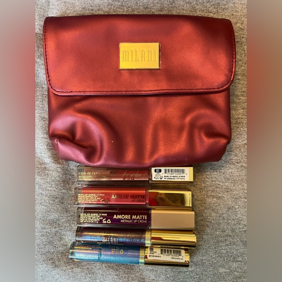 ✅Milani lip set.